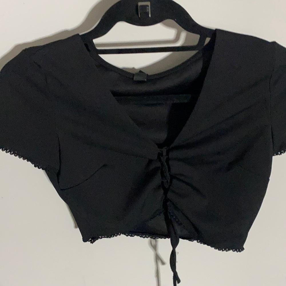 black crop top